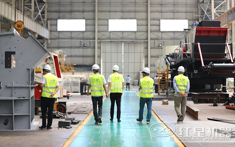 客戶考察12、13石子破碎機(jī)設(shè)備